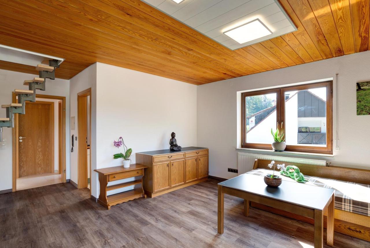 Haus Erika Ferienwohnung 2 바트타이나흐자벨슈타인 외부 사진