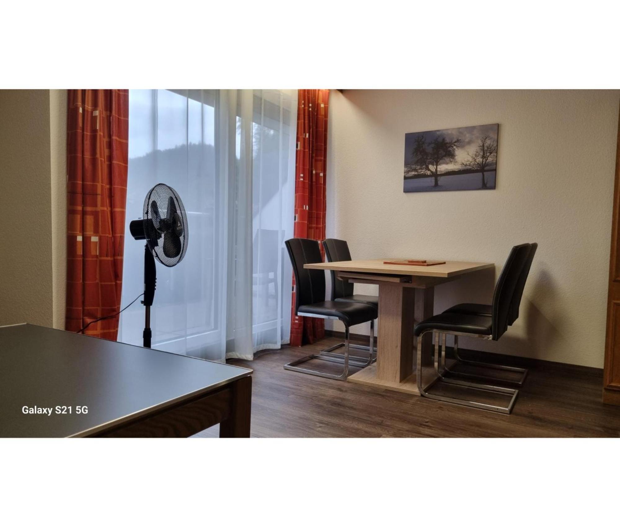 Haus Erika Ferienwohnung 2 바트타이나흐자벨슈타인 외부 사진